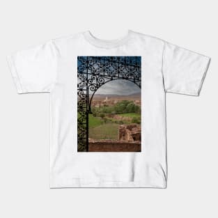 Through the window Kids T-Shirt